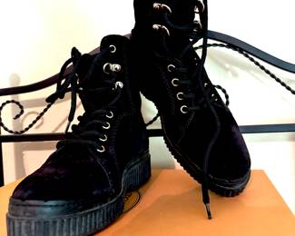 Tod's boots