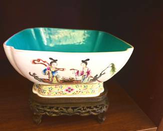 Chinese Famille Rose bowl on carved stand