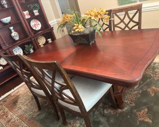 Outstanding dining table