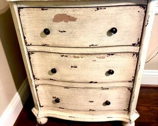 Shabby Chic chest