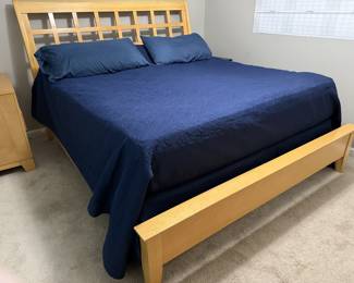 King Size Light Stained Wood Grid Patterned bed frame