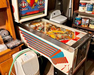 1965 Williams “Big Chief” pinball machine