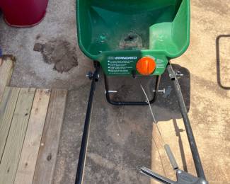 fertilizer spreader