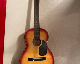 Harmony guitar, bag