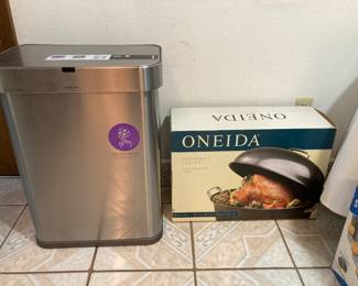 auto kitchen waste bin, Oneida dome roaster pan set