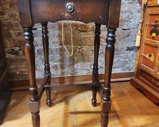 SMALL ANTIQUE TABLE WITH DRAWER