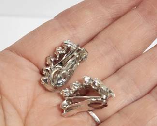 VINTAGE EARRINGS