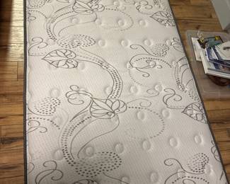 Twin mattress