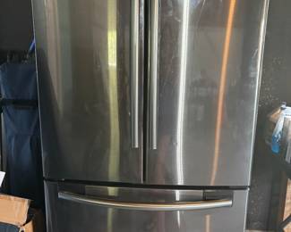 Samsung refrigerator. I don’t know what’s wrong with it but the bottom drawers in the fridge part get water in them. Has been used for a beverage refrigerator and extra freezer space. Been using it like this for 3 years.