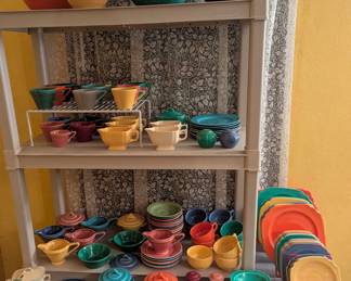 Bauer mixing bowls, Fiesta Harlequin