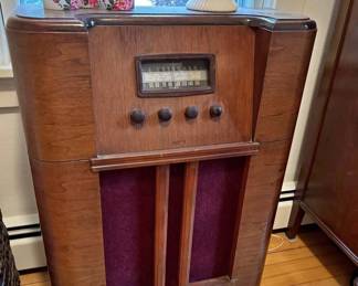 Cabinet Radio