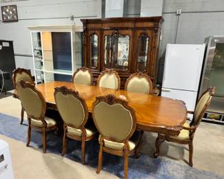 Dining Table, Chairs and Hutch Orlando Estate Auction