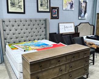 King Bed and Dresser Orlando Estate Auction