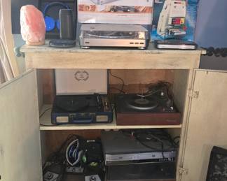 Nice vintage cabinet & electronics 