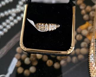 Beautiful 14k ring