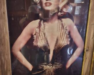 elegant Marylin