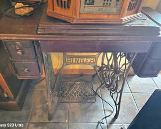 Singer sewing machine