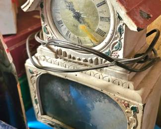 Retro enamel clock