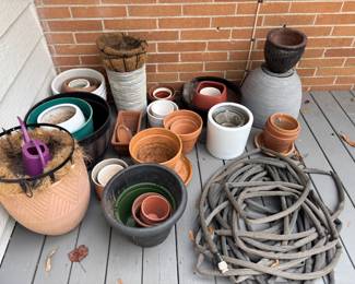 Pots, outdoor items