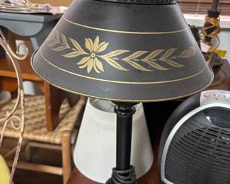Toleware metal lamp