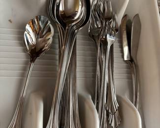 Distinction Deluxe Stainless, Oneida