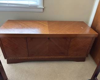 Lane Cedar Chest