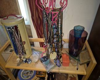 Vintage jewelry 