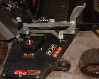 Dixie Chopper Zee-2  zero turn mower  48" deck/Kawasaki  FR691V/ 219 Hrs/ 5 years old/always garage kept/with all paper work/maintenance done every year 