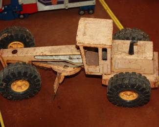 Vintage metal road grader / works with all parts