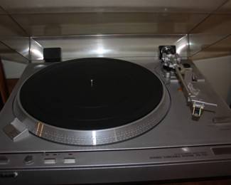 Sony turntable PS-T33 direct drive w/dust cover