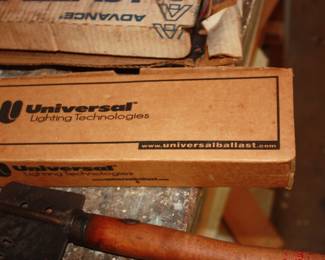 Universal ballast in box