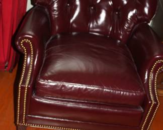 Brown leather tufted chair w/matching foot stool  (no stains/rips/tears)