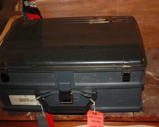 Over/under Plano tackle box w/lures