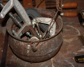 Iron pot w/'C' clamps