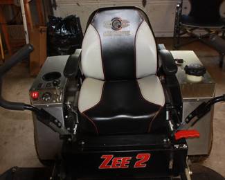 Dixie Chopper Zee-2  zero turn mower  48" deck/Kawasaki  FR691V/ 219 Hrs/ 5 years old/always garage kept/with all paper work/maintenance done every year 