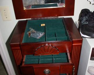 Tall jewelry case w/lift top /6 drawers and mirror