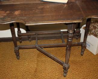 Mid century Gate Leg table