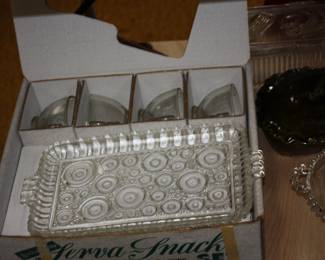 Vintage NIB Anchor Hocking glass Serva Snack  4 glass trays w/4 matching cups