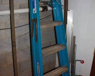 6' fiberglass ladder