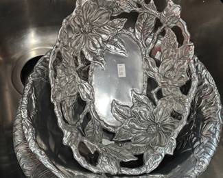 Serving Bowls 
