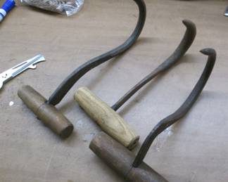 Hay Bales Hooks