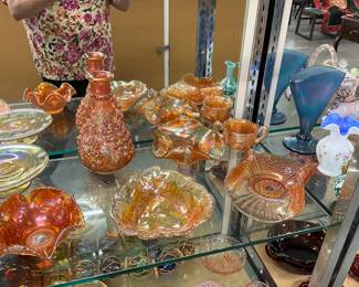Assorted Marigold Glass Items