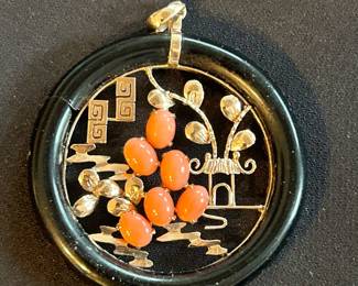 14k & Coral pendant