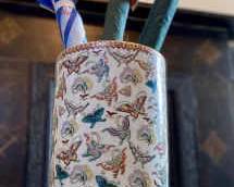 Chinoiserie to Spice Up The Hall