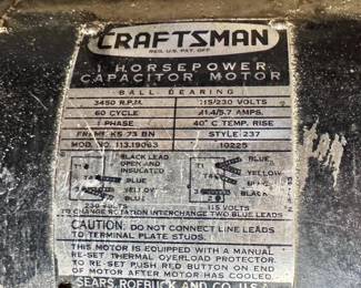 Picture of the motor for the table saw