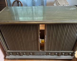 Midcentury cabinet - TV Removed, ready to be used as a pet bed!