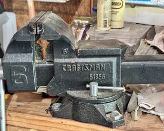 Craftsman 6 inch vice