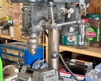 Benchtop drill press