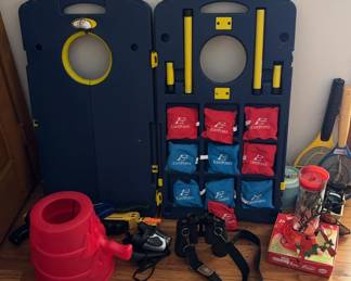 Outdoor Items East Point Cornhole, Assorted Sunglasses,super Slingshot, Binoculars, Hummingbird