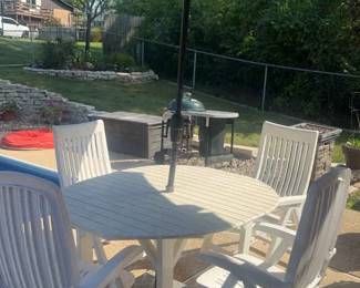 White Patio Table Set W Umbrella
